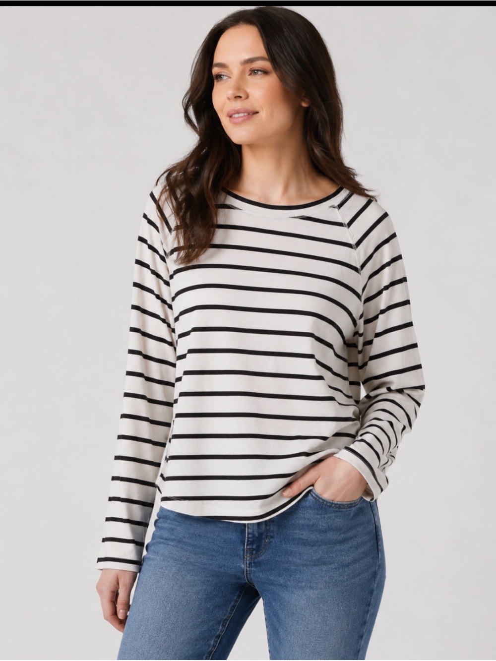 Black and White Striped Long Sleeve Tee Size Large
